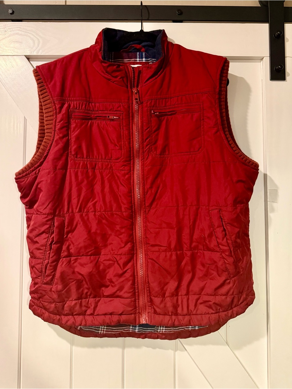 Aeropostale Men's Red Quilted Sleeveless Vest